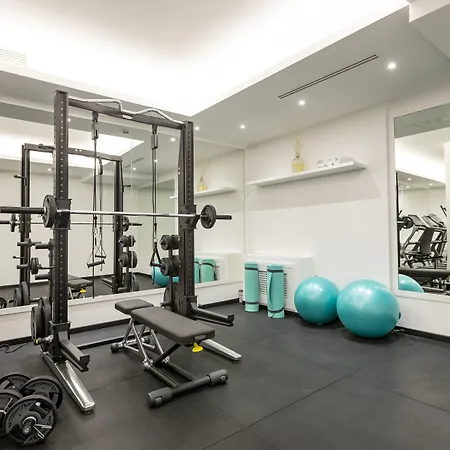 River Chateau Hotel 4*