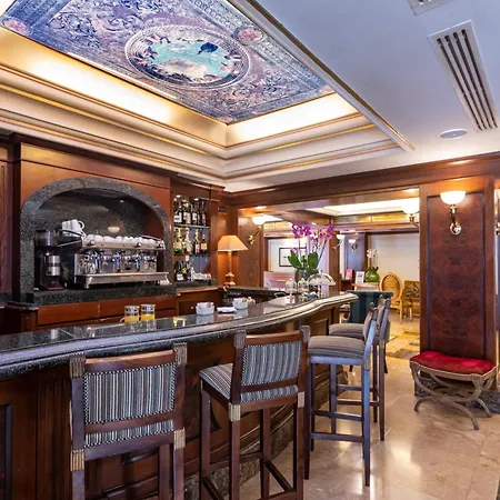 River Chateau 4*