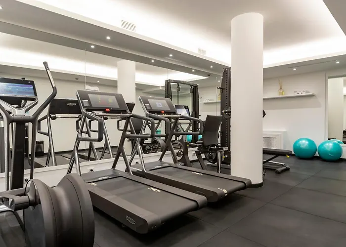 Hotel River Chateau 4*