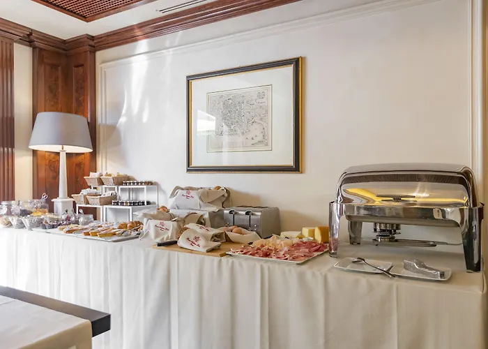 River Chateau Hotel 4*