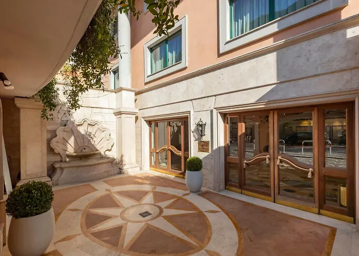 River Chateau Hotel 4*