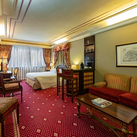 River Chateau Отель 4*
