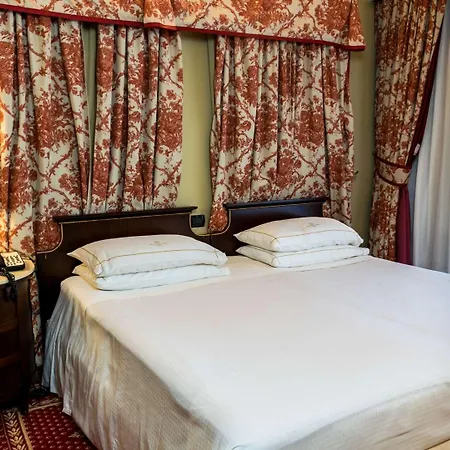 River Chateau 4* Roma