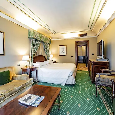 Отель River Chateau