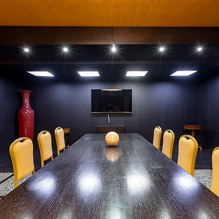 River Chateau 4* Roma