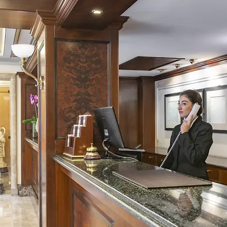 River Chateau 4* Řím