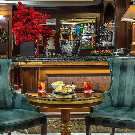 River Chateau Hotel 4*