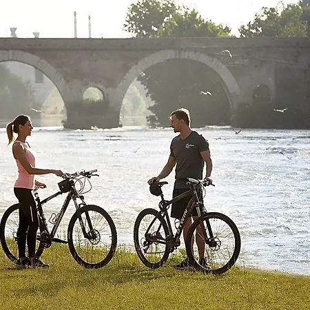 River Chateau Hotel 4*