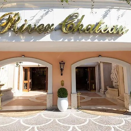 Hotel River Chateau 4*