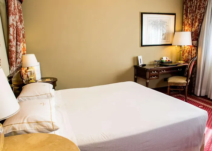 River Chateau 4* Rome