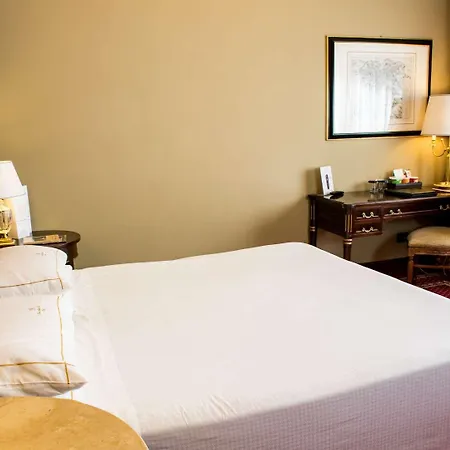 River Chateau 4* רומא