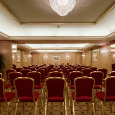 River Chateau 4* רומא